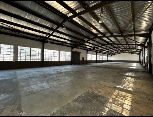 3,720M² WAREHOUSE TO LET IN WYNBERG